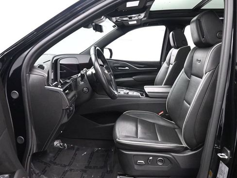 Used 2024 Cadillac Escalade ESV Sport AWD/4WD image 11