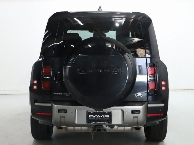 Used 2023 Land Rover Defender 130 X-Dynamic SE AWD/4WD image 7