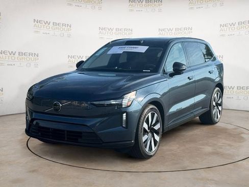 New 2025 Volvo EX90 Ultra image 1