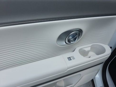 New 2026 Hyundai Ioniq 9 Limited AWD/4WD image 12