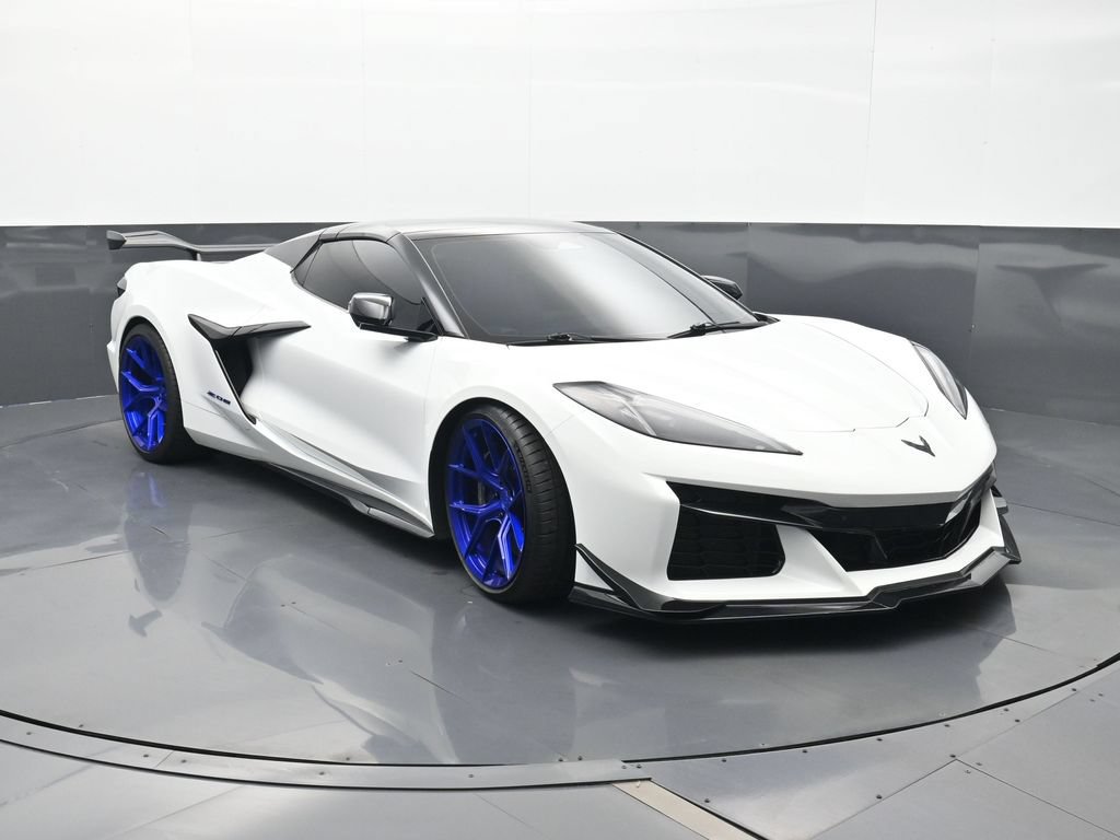 Used 2024 Chevrolet Corvette Z06 w/ Z07 Performance Package RWD image 19