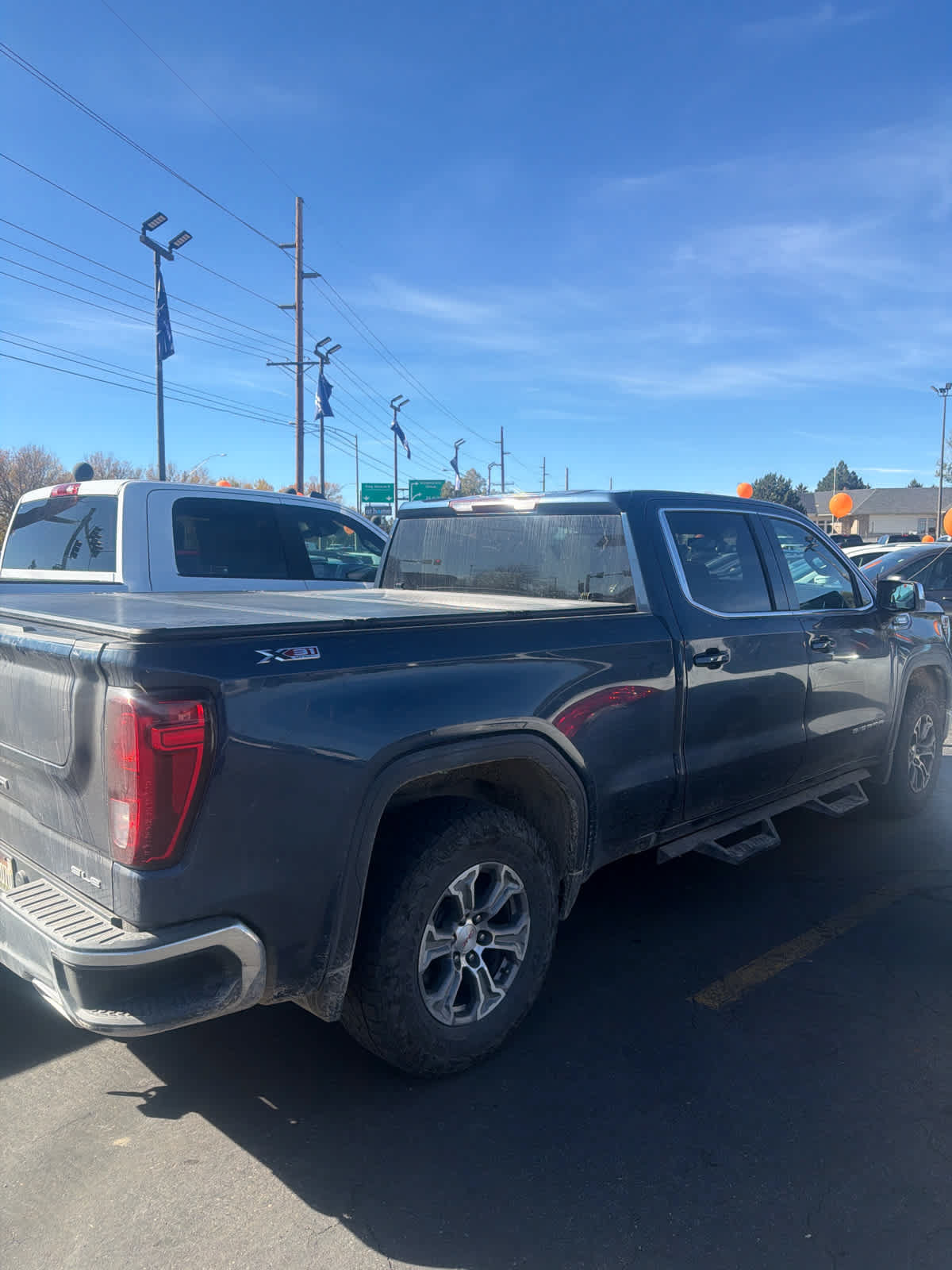 Used 2021 GMC Sierra 1500 SLE w/ X31 Off-Road Package AWD/4WD image 6