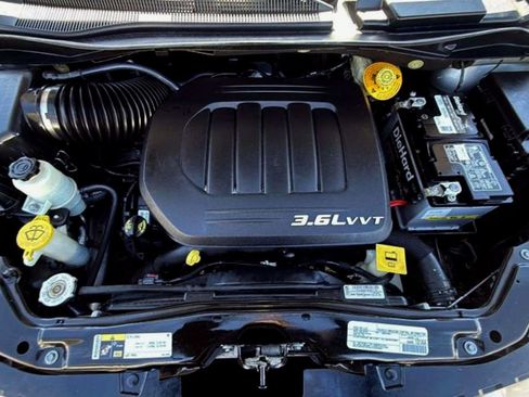 Used 2018 Dodge Grand Caravan GT FWD image 24