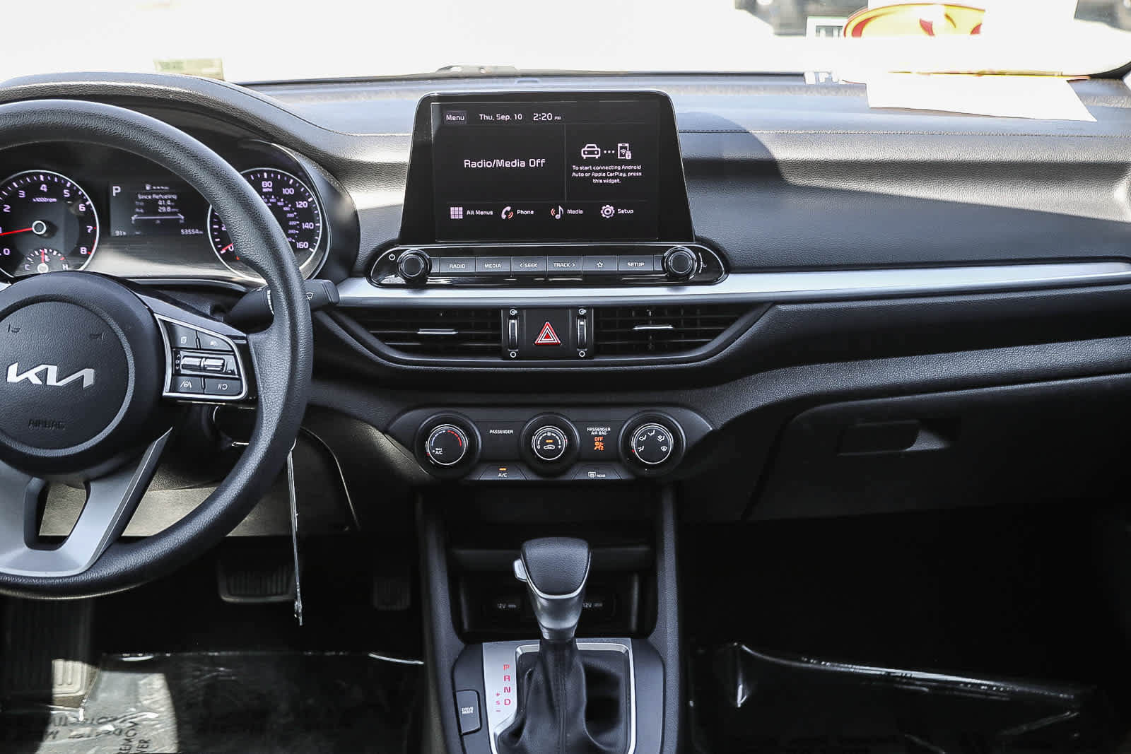 Used 2023 Kia Forte LXS w/ LXS Technology Package FWD image 13