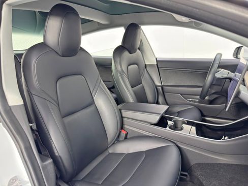 Used 2018 Tesla Model 3 Long Range image 34