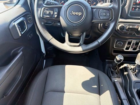 Used 2022 Jeep Wrangler Unlimited Sport AWD/4WD image 16