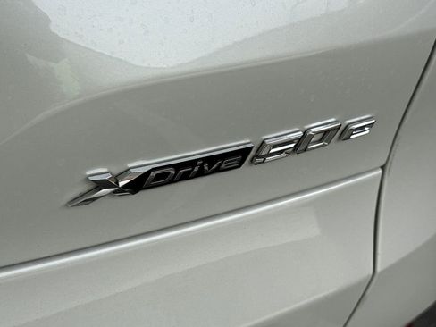 Used 2024 BMW X5 xDrive50e w/ Premium Package image 3