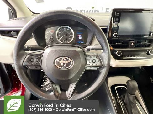 Used 2022 Toyota Corolla LE FWD image 8