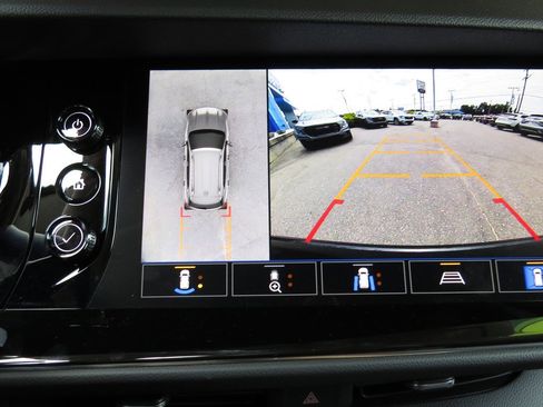 Used 2023 Buick Envision Avenir image 32