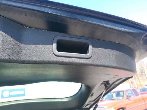 Used 2012 MAZDA MAZDA5 Sport image 24