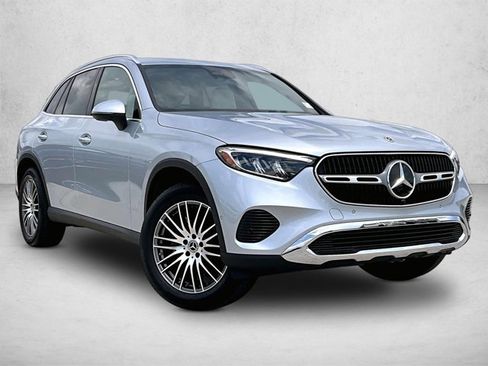 Certified 2025 Mercedes-Benz GLC 300 image 12