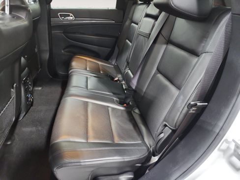 Used 2019 Jeep Grand Cherokee Limited w/ Luxury Group II AWD/4WD image 13
