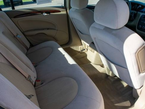 Used 2006 Buick Lucerne CX image 16