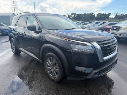 Used 2025 Nissan Pathfinder SV
