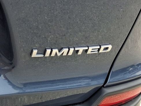 Used 2019 Jeep Cherokee Limited image 33