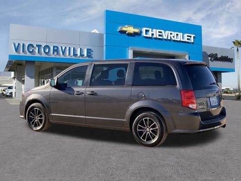 Used 2018 Dodge Grand Caravan SE FWD image 6
