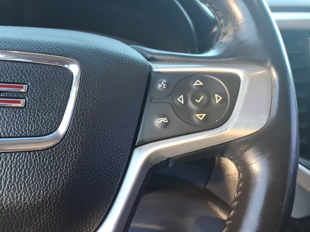 Used 2018 GMC Acadia SLT FWD image 9
