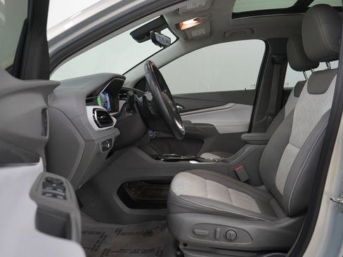 Used 2022 Chevrolet Bolt EUV Premier w/ Launch Edition image 19