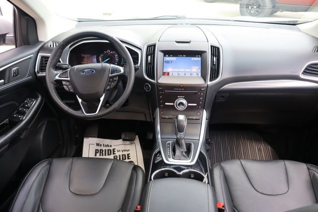 Used 2017 Ford Edge Titanium w/ Technology Package AWD/4WD image 37
