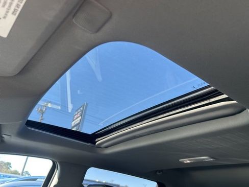 Used 2025 GMC Sierra 1500 SLT w/ SLT Premium Plus Package image 13