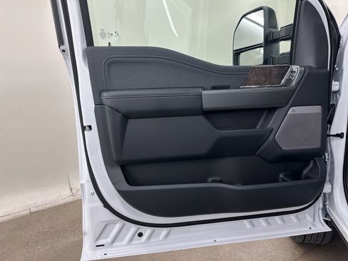 New 2026 Ford F350 Lariat image 29