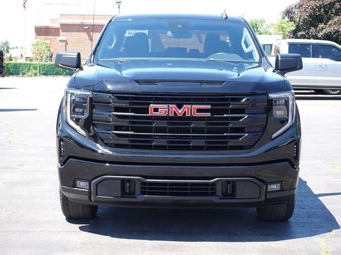 Used 2024 GMC Sierra 1500 Elevation AWD/4WD image 5