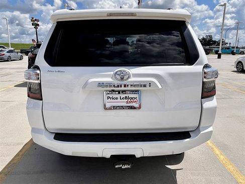 Used 2024 Toyota 4Runner SR5 Premium w/ Moonroof Package AWD/4WD image 4