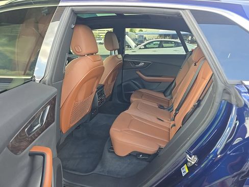 Used 2021 Audi Q8 Premium Plus w/ Premium Plus Package AWD/4WD image 4