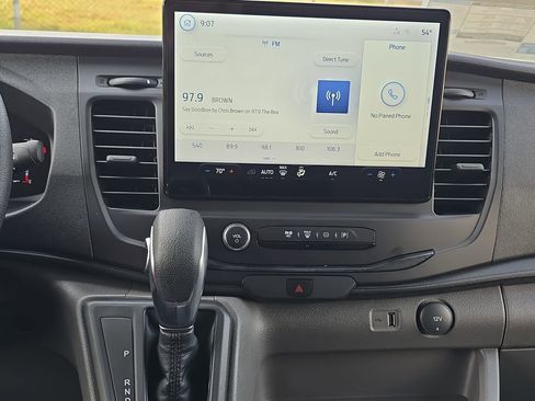 New 2026 Ford Transit 250 148 Medium Roof image 17