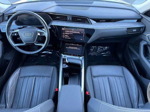 Used 2021 Audi e-tron Premium Plus w/ Premium Plus Package image 24