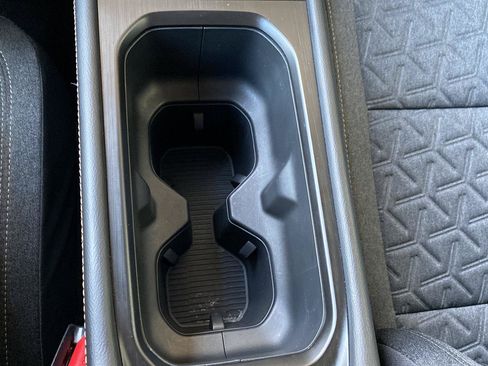 Certified 2025 Nissan Kicks SV AWD/4WD image 25