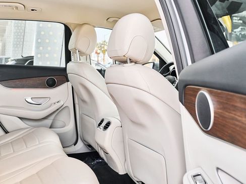 Used 2022 Mercedes-Benz GLC 300 w/ Premium Package Lite image 12