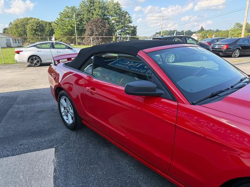 Used 2014 Ford Mustang Convertible RWD image 6