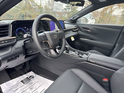 New 2025 Toyota Crown Signia w/ Advanced Technology Package image 15