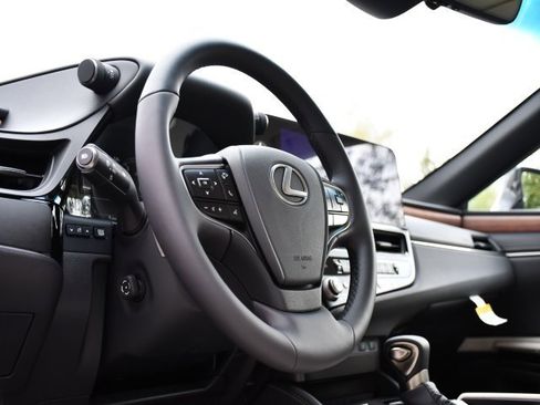 New 2025 Lexus ES 350 w/ Premium Package image 11