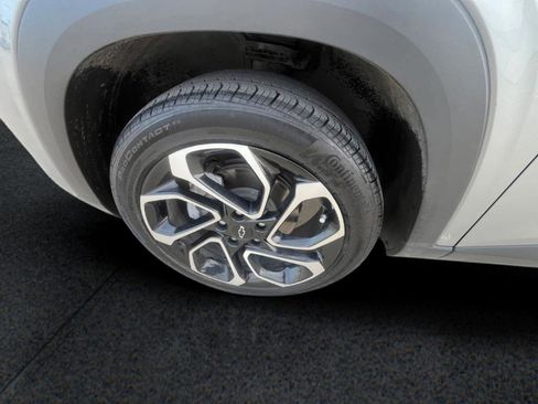 Used 2025 Chevrolet Trax RS w/ Driver Confidence Package image 11