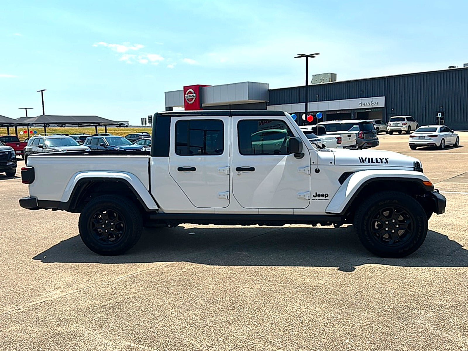 Used 2023 Jeep Gladiator Sport AWD/4WD image 9