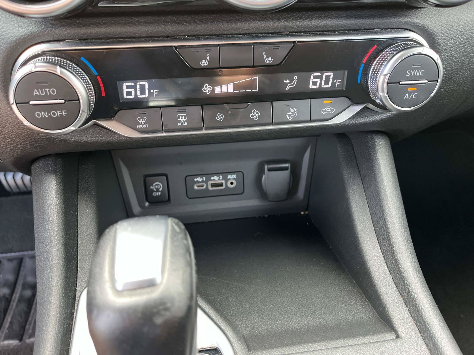 Used 2025 Nissan Sentra SR FWD image 32
