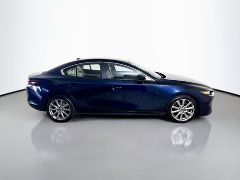 Used 2019 MAZDA MAZDA3 w/Preferred Pkg image 11