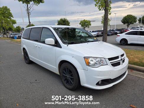 Used 2019 Dodge Grand Caravan GT FWD image 2