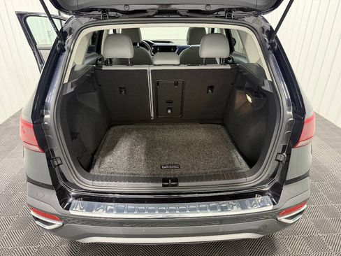 Used 2023 Volkswagen Taos SE w/ Panoramic Sunroof Package AWD/4WD image 19