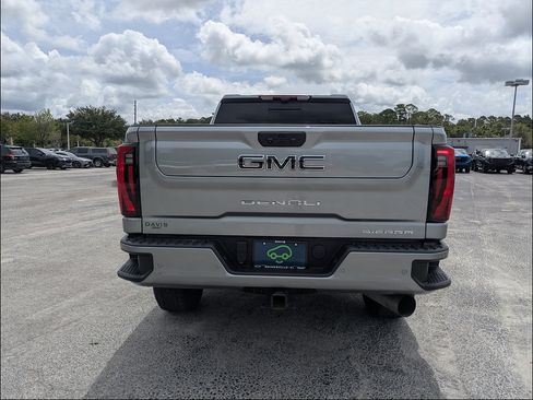 Certified 2024 GMC Sierra 2500 Denali w/ Denali Reserve Package AWD/4WD image 6