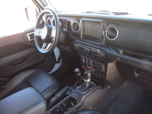 Used 2023 Jeep Wrangler Unlimited Rubicon 4xe w/ Cold Weather Group image 9