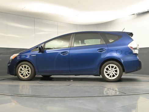 Used 2012 Toyota Prius V Two image 26
