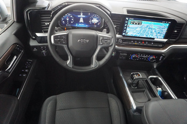New 2026 Chevrolet Silverado 1500 RST w/ Dark Appearance Package AWD/4WD image 14