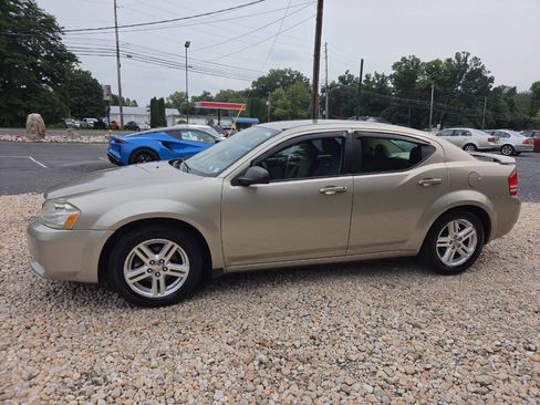 Used 2009 Dodge Avenger SXT FWD image 3