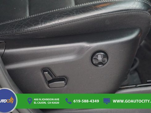Used 2020 Dodge Durango R/T w/ Blacktop Package RWD image 17