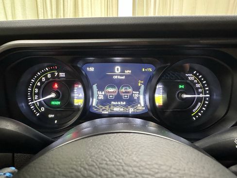 Used 2024 Jeep Wrangler Rubicon w/ Technology Group image 26