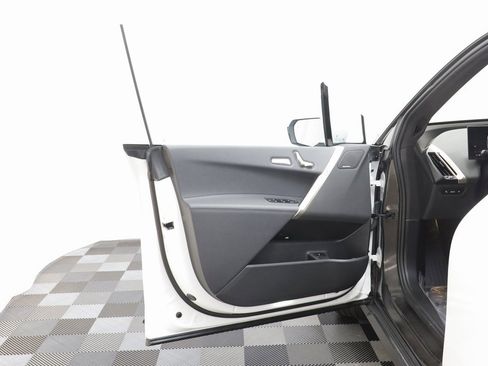Used 2025 BMW iX xDrive50 image 5