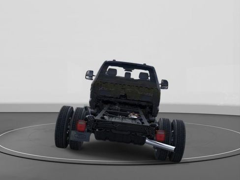 New 2025 Ford F550 2WD Regular Cab Super Duty image 5